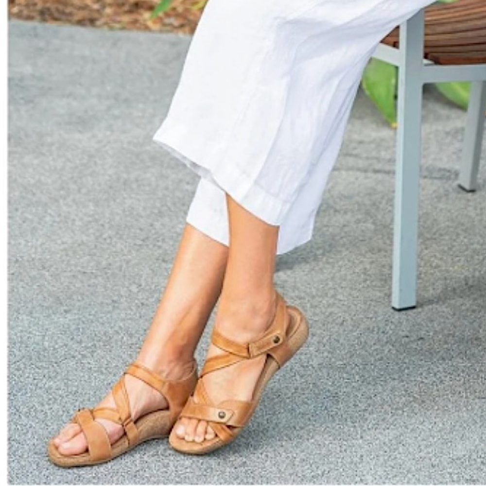 Taos Footwear Brown Strappy Sandals